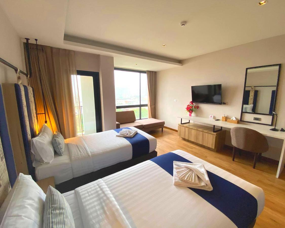 W3 Hotel Hat Yai Esterno foto